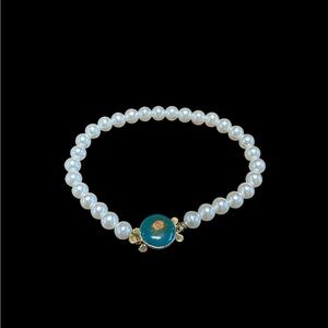 Vintage-Style Pearl Bracelet – 7.5” – Turquoise Rose Centerpiece
